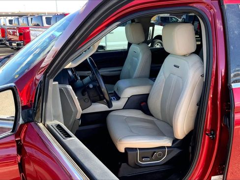 Used 2018 Ford Expedition Platinum image 7