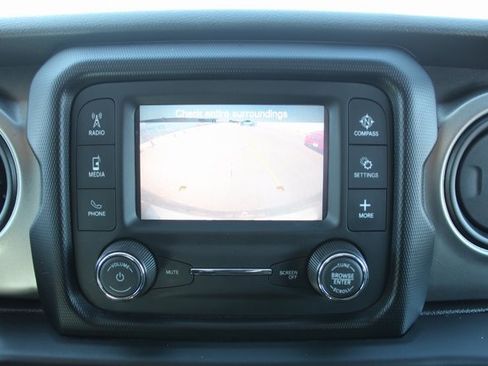 Used 2020 Jeep Wrangler Unlimited Sport S image 29