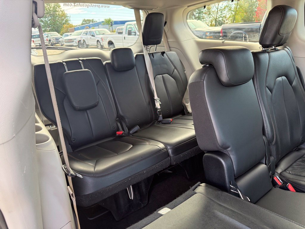 Used 2019 Chrysler Pacifica Touring-L Plus w/ Advanced Safetytec Group FWD image 50