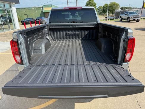 New 2026 GMC Sierra 1500 Elevation image 5
