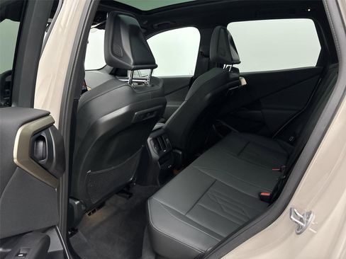 Used 2025 BMW X3 xDrive30i w/ Premium Package image 29