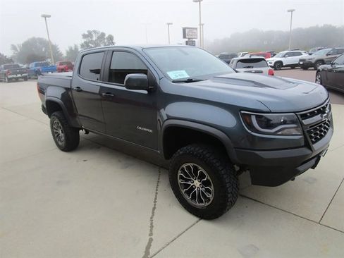 Used 2019 Chevrolet Colorado ZR2 image 6