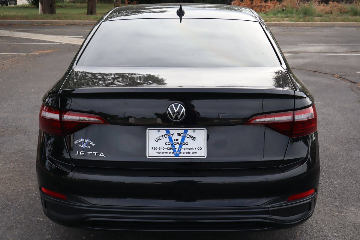 Used 2022 Volkswagen Jetta Sport FWD image 6