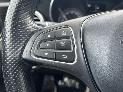 Used 2018 Mercedes-Benz C 300 4MATIC Sedan image 18