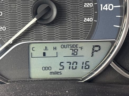 Used 2016 Toyota Corolla LE FWD image 18