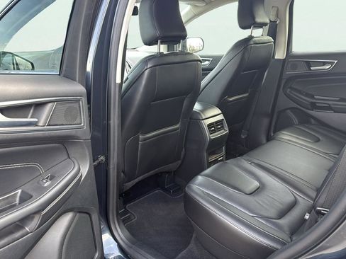 Certified 2022 Ford Edge Titanium AWD/4WD image 23