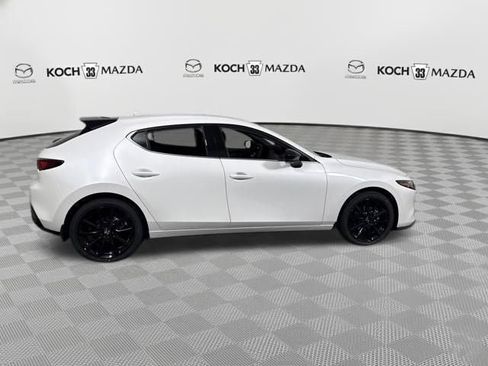 New 2026 MAZDA MAZDA3 Hatchback w/Premium Plus Pkg image 9