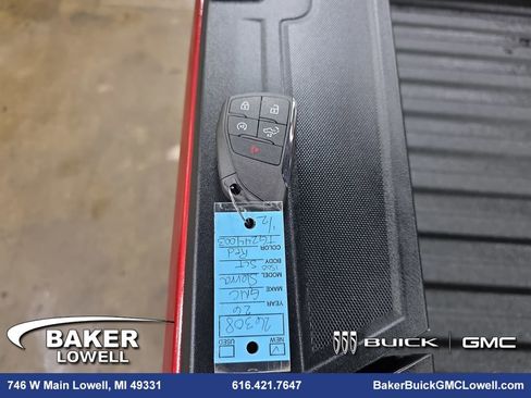 New 2026 GMC Sierra 1500 SLT image 33