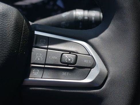 Used 2025 Jeep Compass Limited AWD/4WD image 14