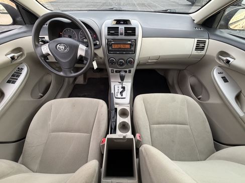 Used 2012 Toyota Corolla LE image 18