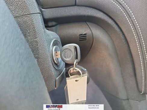 Used 2016 Chevrolet Traverse LT w/ Style and Technology Package FWD image 24