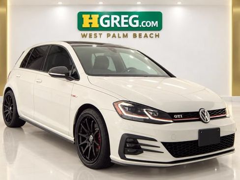 Used 2020 Volkswagen GTI SE FWD image 4