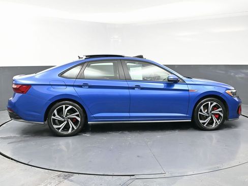 Used 2024 Volkswagen Jetta GLI Autobahn image 8