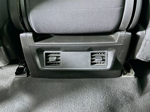 Used 2022 Chevrolet Silverado 1500 Custom image 28