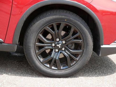 Used 2018 Mitsubishi Outlander LE AWD/4WD image 7