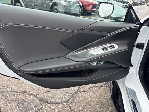 Used 2026 Chevrolet Corvette Z06 RWD image 8