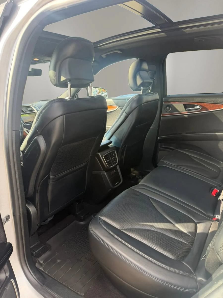 Used 2019 Lincoln Nautilus Reserve w/ Cargo Utility Package AWD/4WD image 17