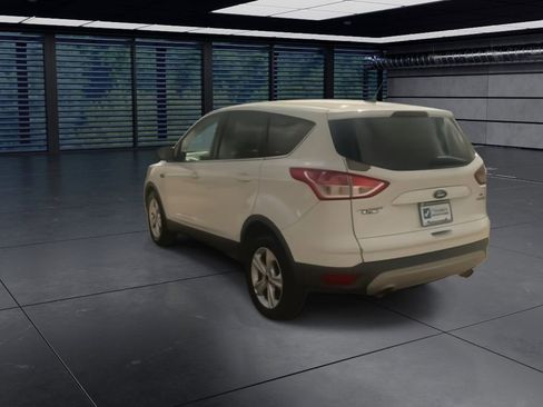 Used 2016 Ford Escape SE image 8
