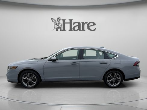 Used 2025 Honda Accord EX-L image 2