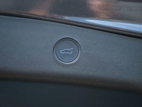 Used 2022 Tesla Model 3 RWD image 10