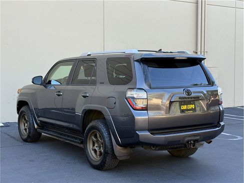 Used 2014 Toyota 4Runner SR5 AWD/4WD image 4