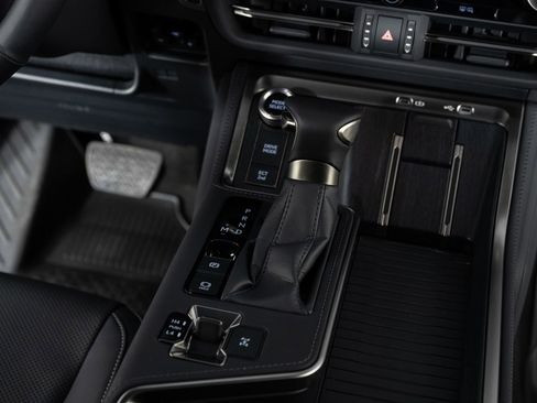 Used 2025 Lexus GX 550 image 38