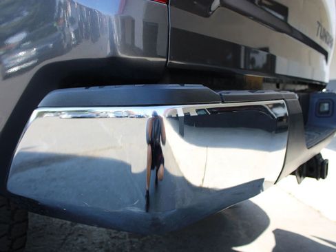 Used 2014 Toyota Tundra SR5 w/ SR5 Upgrade Package AWD/4WD image 37