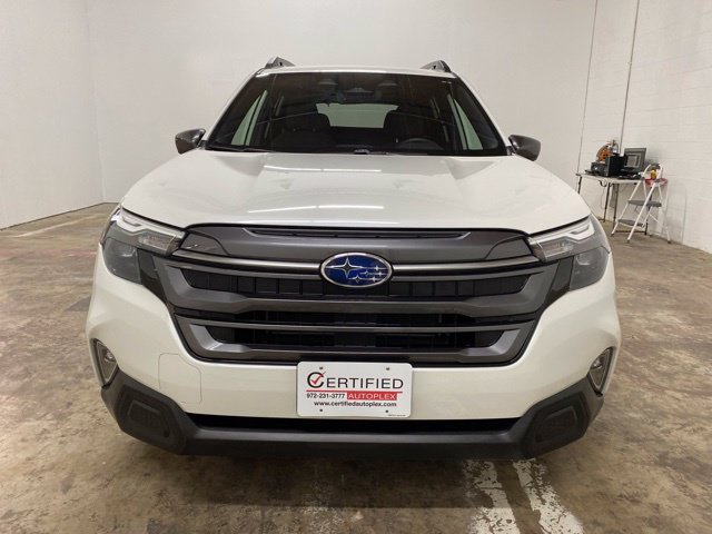 Used 2025 Subaru Forester Premium AWD/4WD image 8
