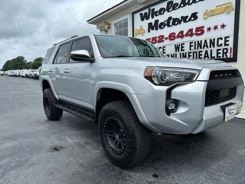 Used 2021 Toyota 4Runner SR5 Premium AWD/4WD image 7