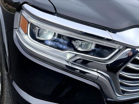 Used 2022 RAM 1500 Limited w/ Body-Colour Bumper Group image 31
