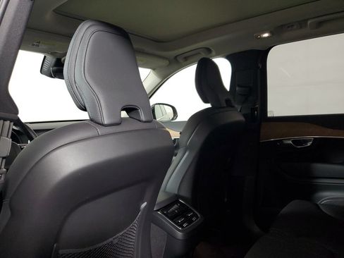 Used 2024 Volvo XC90 B5 Plus AWD/4WD image 16