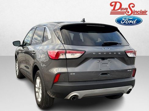 Used 2022 Ford Escape SE image 9