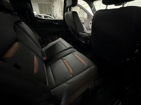 Used 2024 GMC Sierra 1500 AT4 w/ Technology Package image 30
