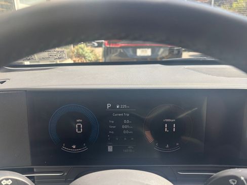 Used 2025 Hyundai Kona SEL image 41