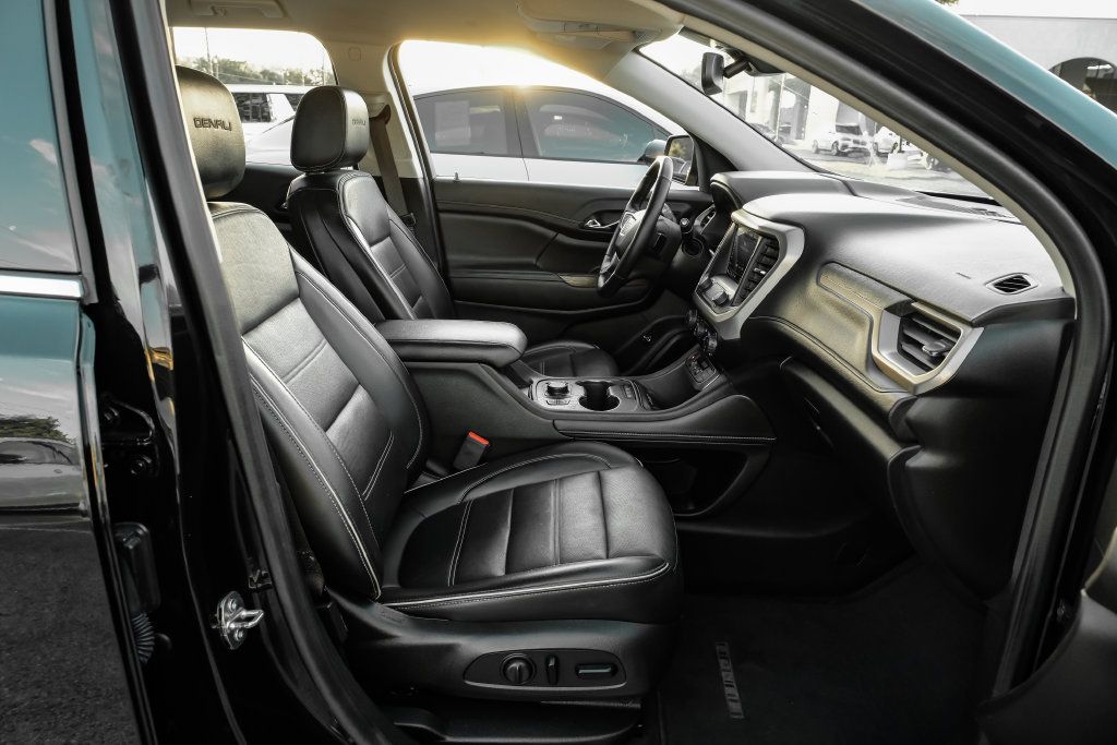 Used 2023 GMC Acadia Denali FWD image 33