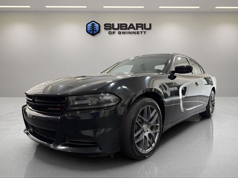 Used 2019 Dodge Charger SXT RWD image 1