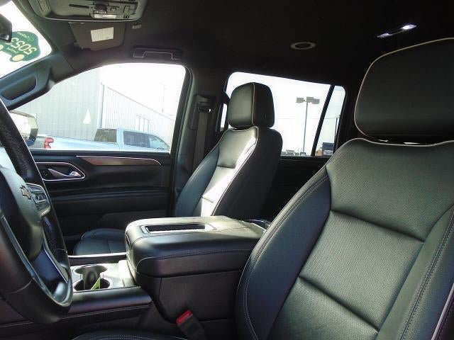 Used 2023 Chevrolet Suburban Premier AWD/4WD image 21