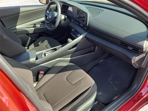 New 2026 Hyundai Elantra SEL Sport Premium image 18