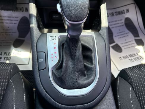 Used 2019 Kia Forte LXS FWD image 38