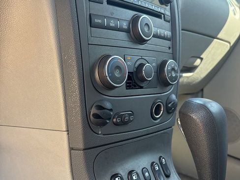 Used 2006 Chevrolet HHR LT image 17
