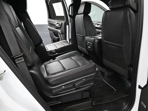 Used 2023 Chevrolet Tahoe RST w/ Luxury Package RWD image 17