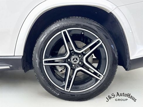 Used 2024 Mercedes-Benz GLS 450 4MATIC w/ AMG Line Exterior image 41