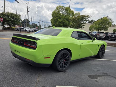Used 2015 Dodge Challenger SRT Hellcat RWD image 6