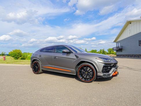Used 2022 Lamborghini Urus AWD/4WD image 20