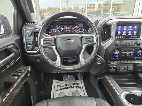 Used 2021 Chevrolet Silverado 1500 LT Trail Boss w/ Convenience Package II AWD/4WD image 19