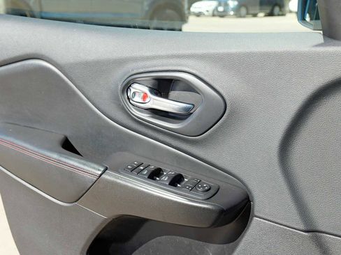 Used 2020 Jeep Cherokee Trailhawk w/ Cold Weather Group image 20