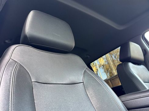 Used 2020 Chevrolet Silverado 2500 LTZ w/ LTZ Plus Package RWD image 17
