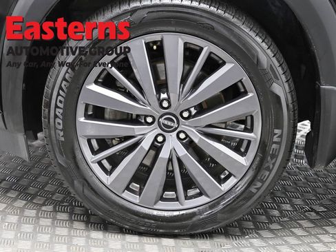 Used 2023 Nissan Pathfinder SL w/ SL Premium Package image 34