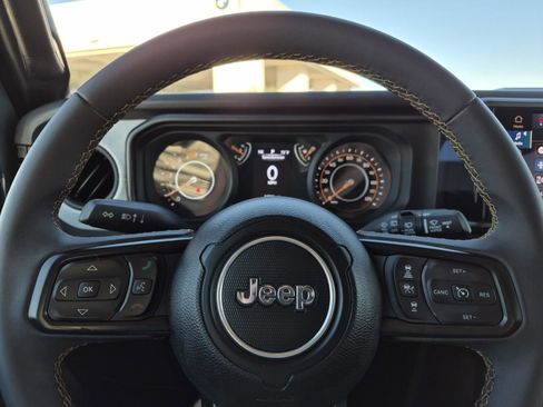 Used 2024 Jeep Wrangler Sport S image 15