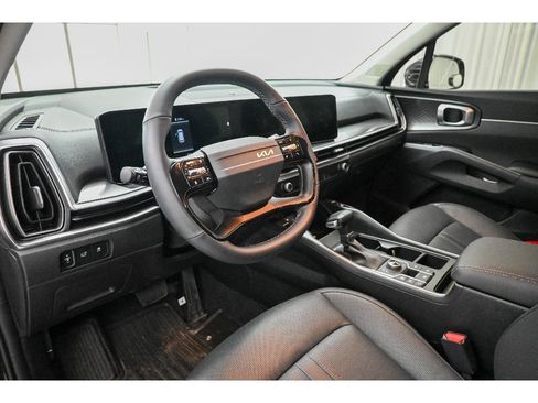 Used 2026 Kia Sorento EX image 9